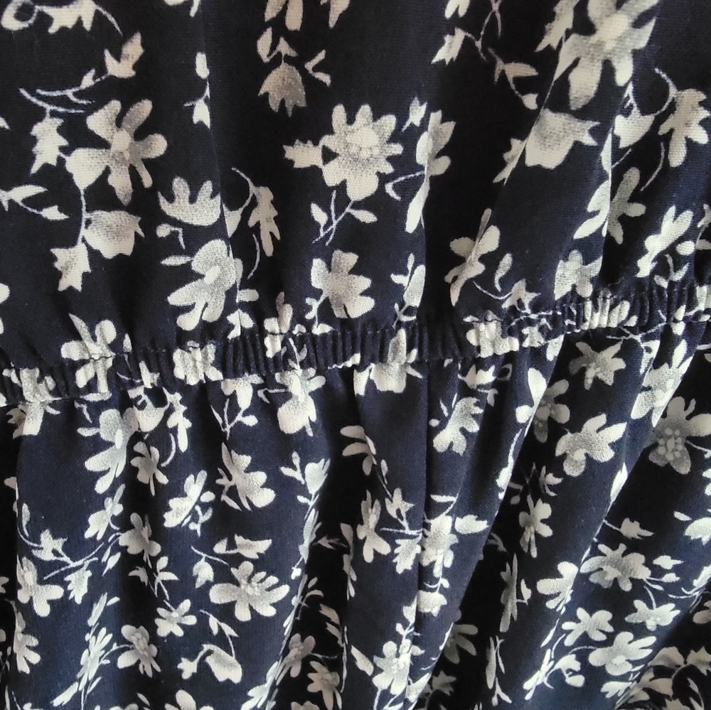 Floral Romper - Picture 7 of 9